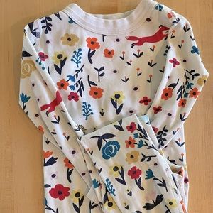 2 sets Hanna Andersson long pajamas